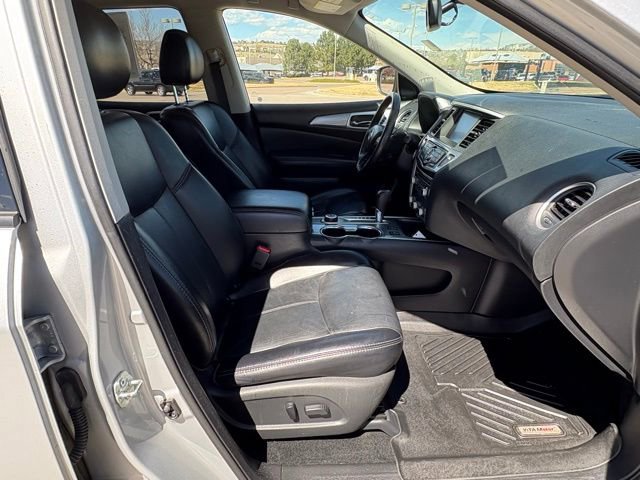 Used 2019 Nissan Pathfinder SL AWD/4WD image 32