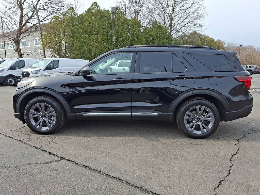 Certified 2025 Ford Explorer Active w/ Active Comfort Package image 4