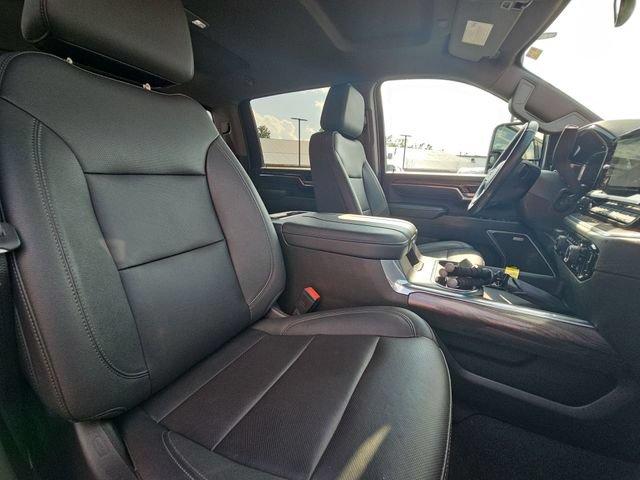 Used 2024 Chevrolet Silverado 2500 LTZ w/ LTZ Plus Package AWD/4WD image 31