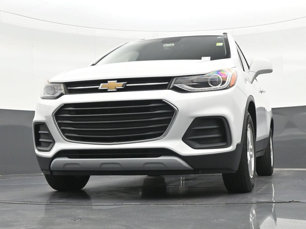Used 2020 Chevrolet Trax LT w/ LT Convenience Package FWD image 30