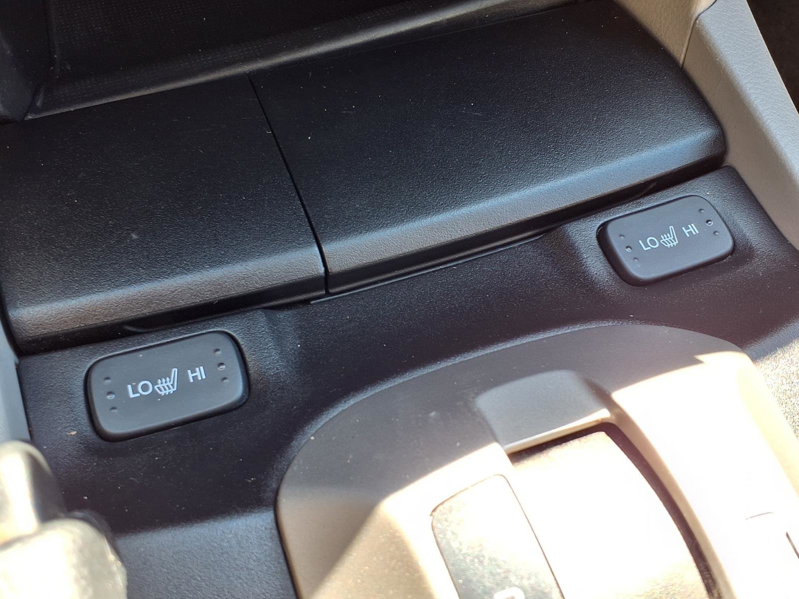 Used 2010 Honda Accord EX-L image 9