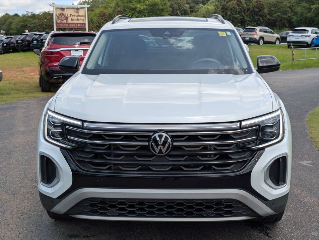 Used 2024 Volkswagen Atlas Peak Edition SEL AWD/4WD image 9