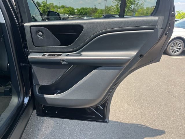 Used 2026 Lincoln Aviator Reserve AWD/4WD image 18