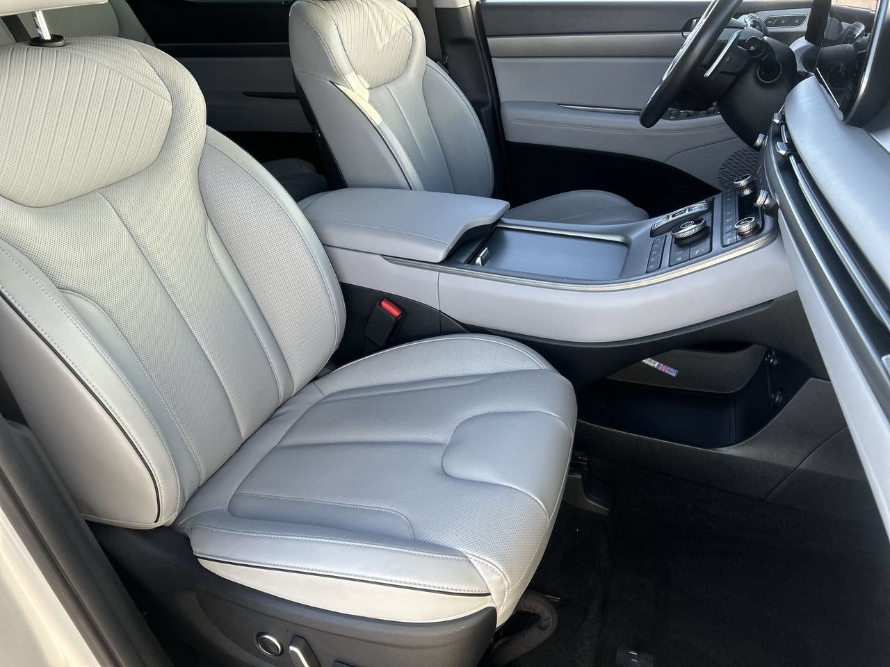 Used 2024 Hyundai Palisade SEL FWD image 9