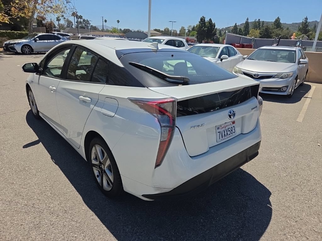 Certified 2016 Toyota Prius Three Touring FWD image 3