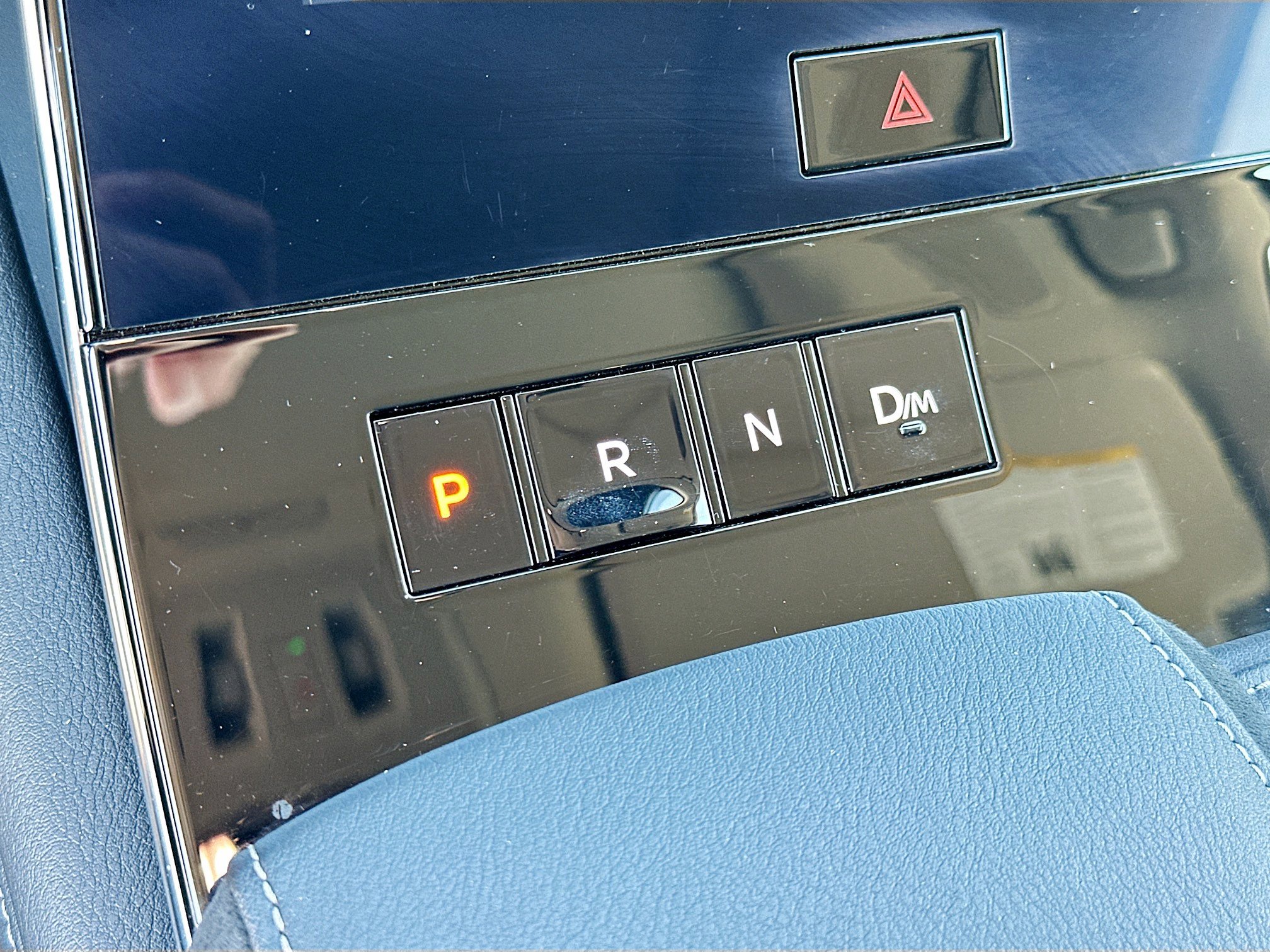 Used 2025 INFINITI QX80 Sensory image 16