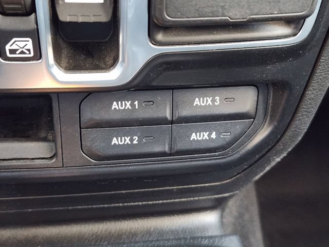 Certified 2022 Jeep Gladiator Overland AWD/4WD image 19