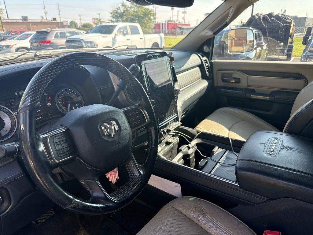 Used 2019 RAM 3500 Limited AWD/4WD image 9