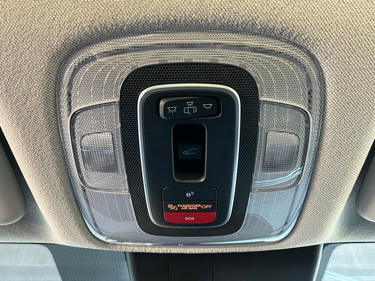 Used 2025 Hyundai Elantra Limited image 17