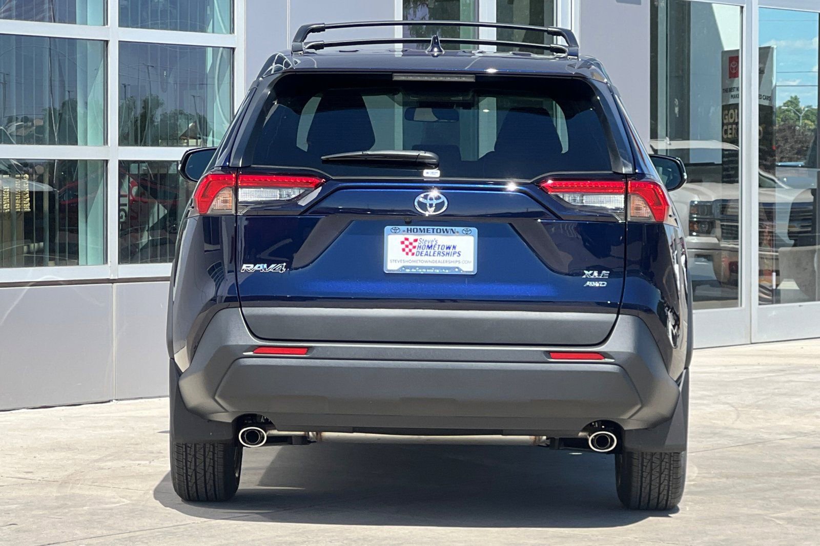 Used 2025 Toyota RAV4 XLE w/ Convenience Package AWD/4WD image 5