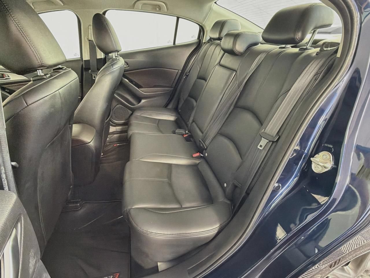 Used 2018 MAZDA MAZDA3 Touring FWD image 38