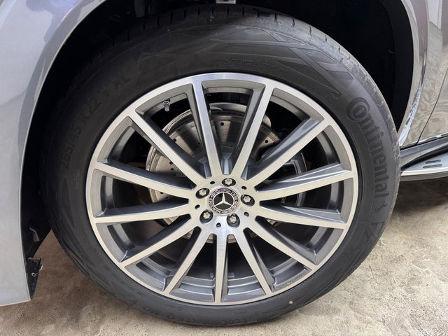New 2025 Mercedes-Benz GLS 580 4MATIC image 32