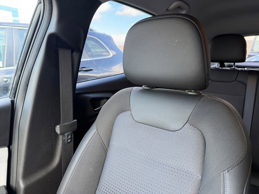 Used 2025 Chevrolet Trax LT image 20