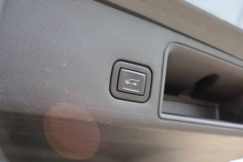 Used 2020 GMC Terrain SLE w/ Driver Convenience Package image 36