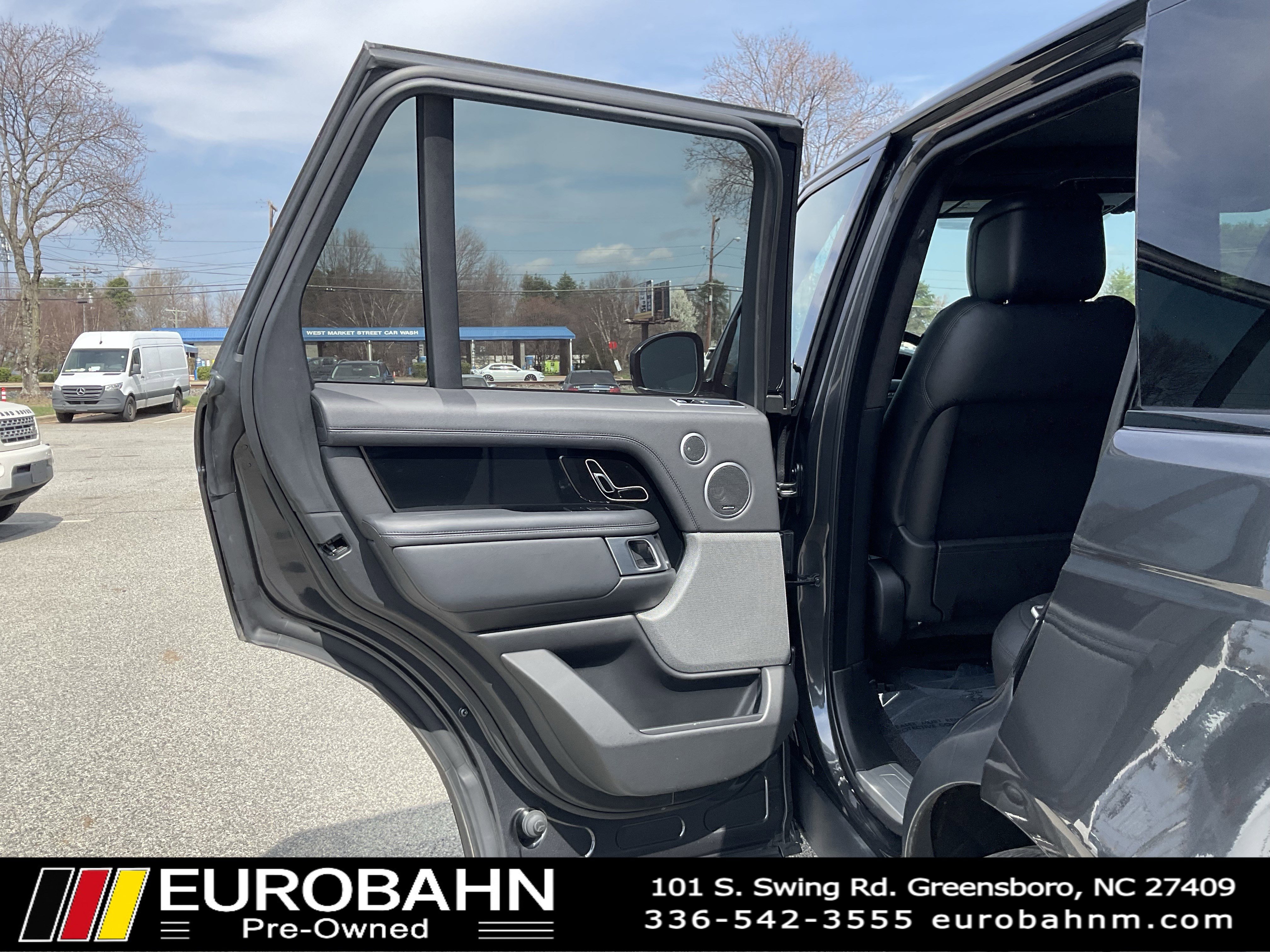 Used 2020 Land Rover Range Rover HSE AWD/4WD image 11