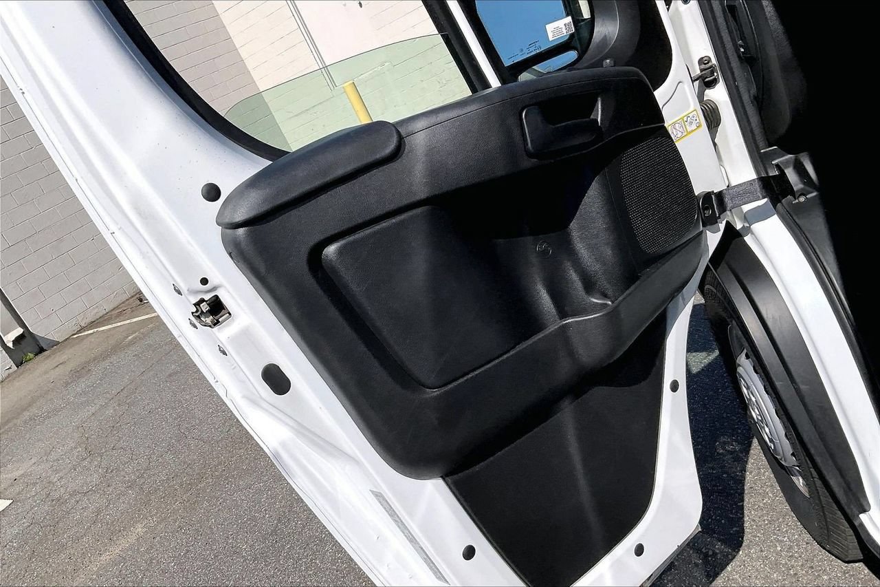 Used 2025 RAM ProMaster 2500 w/ Convenience Group FWD image 25