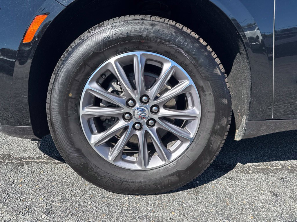 Used 2023 Buick Enclave Essence FWD image 44