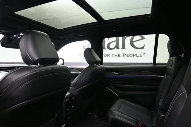 Used 2023 Jeep Grand Cherokee L Overland AWD/4WD image 26
