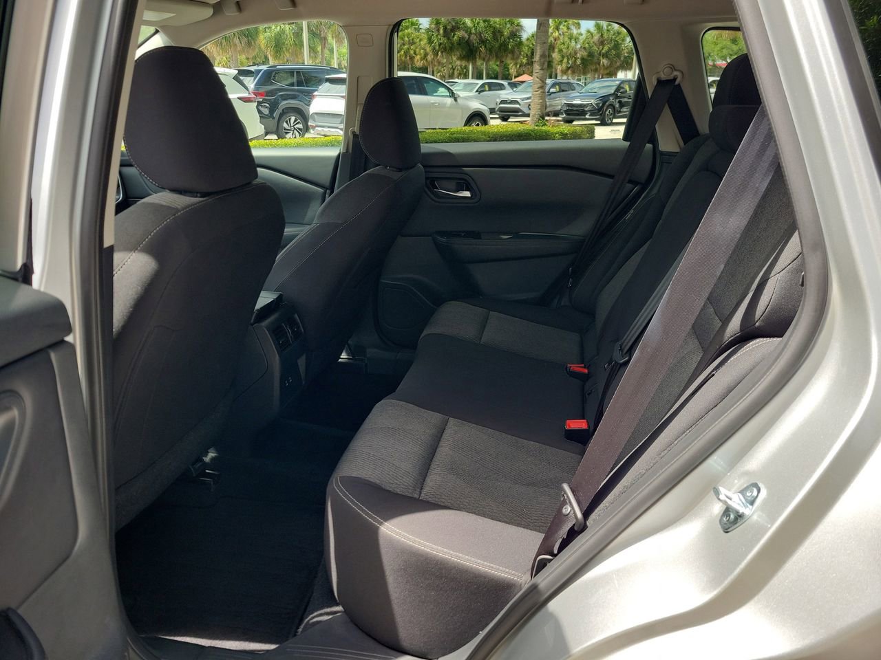 Used 2025 Nissan Rogue SV AWD/4WD image 11