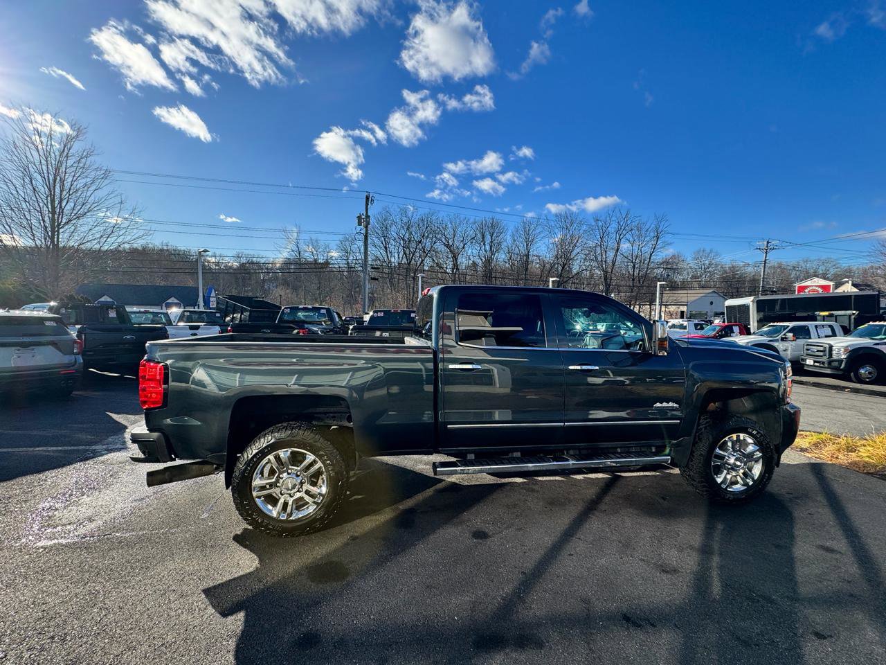 Used 2019 Chevrolet Silverado 2500 High Country w/ Duramax Plus Package AWD/4WD image 5