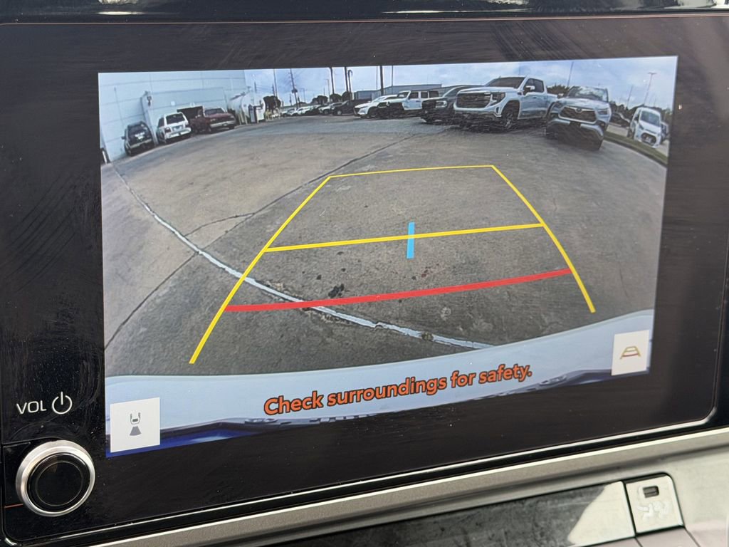 Used 2025 Toyota Camry LE FWD image 19