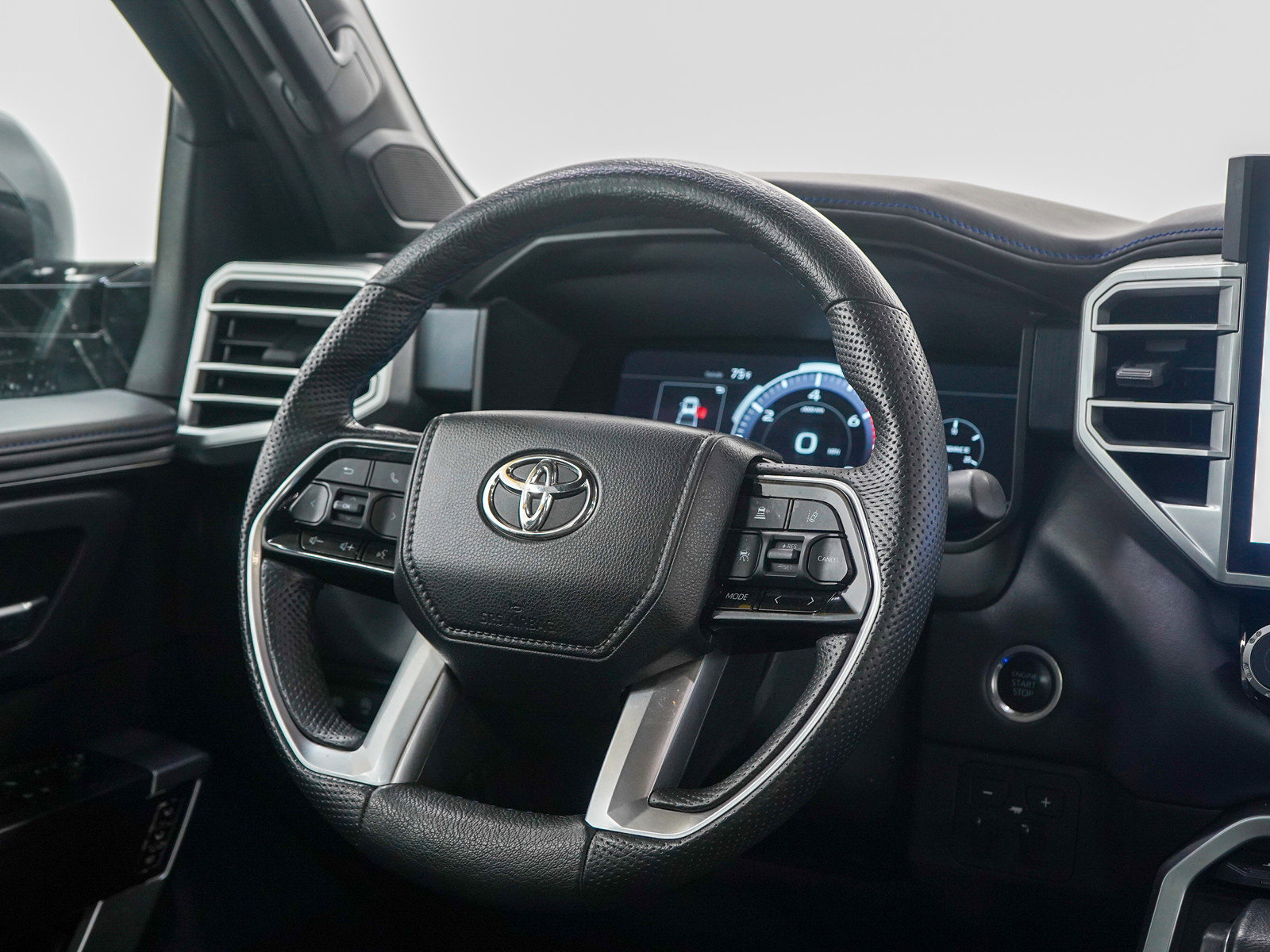 Used 2023 Toyota Tundra Platinum AWD/4WD image 14