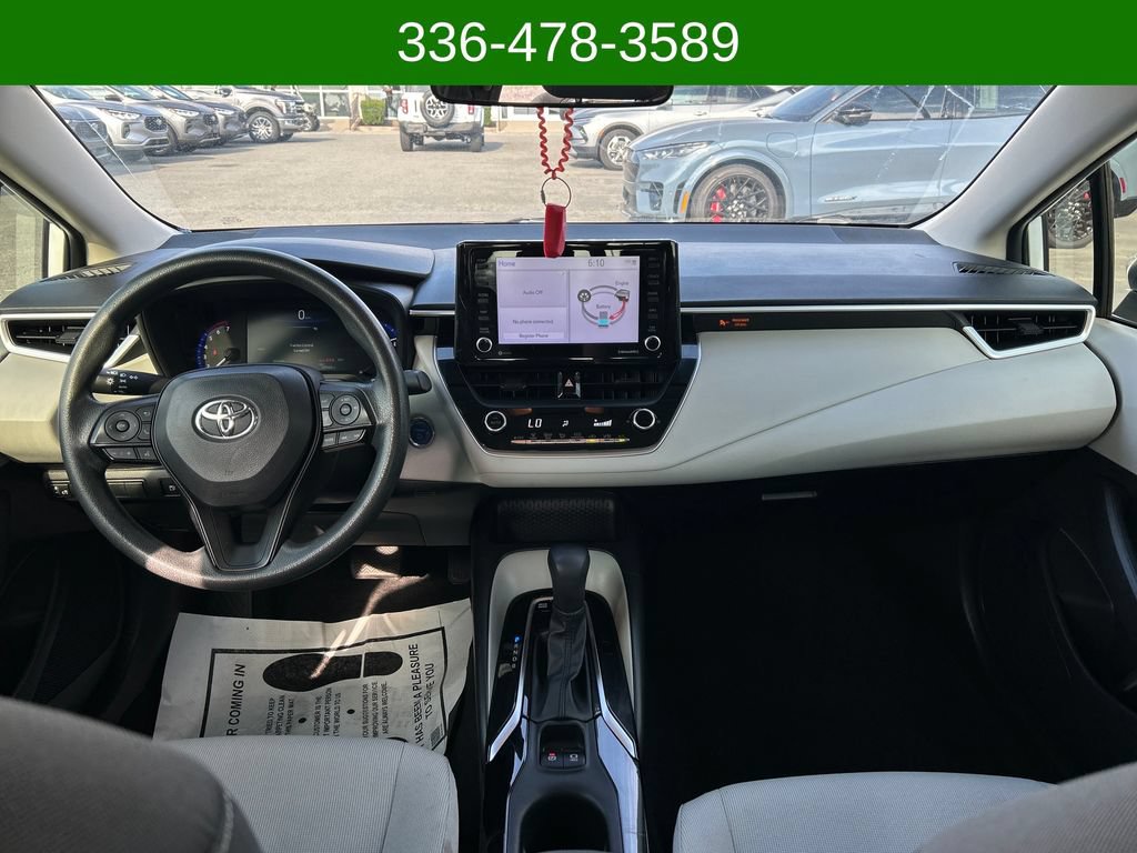 Used 2022 Toyota Corolla LE FWD image 12