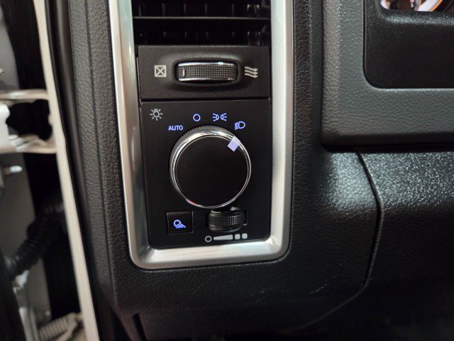 Used 2018 RAM 3500 SLT w/ Cold Weather Group image 40