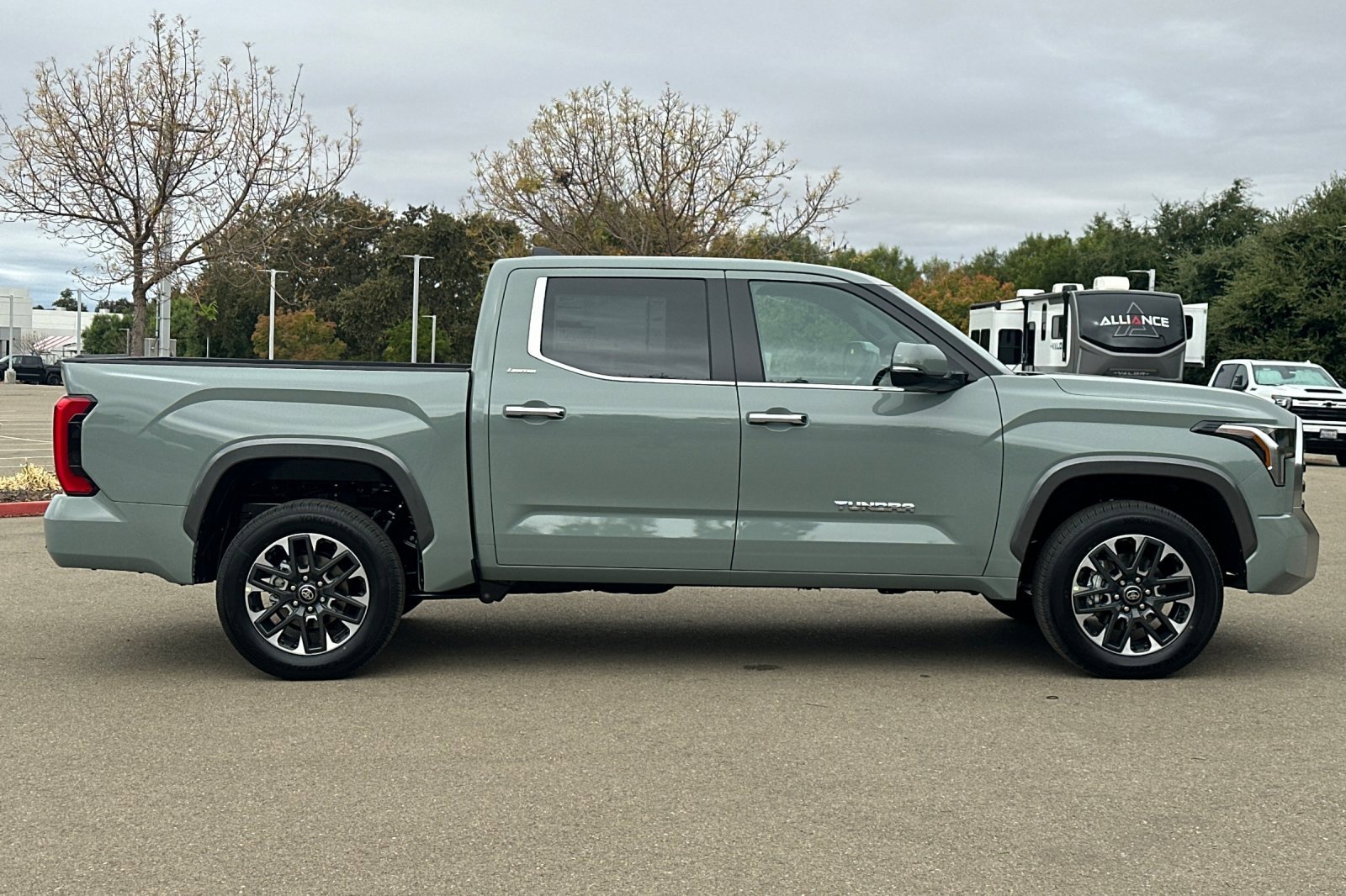 New 2026 Toyota Tundra Limited image 3