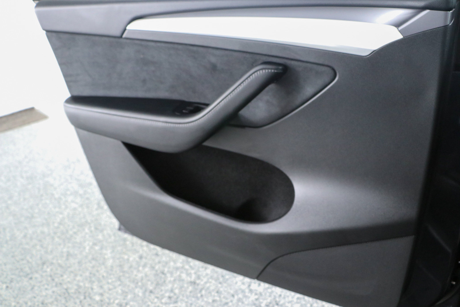 Used 2024 Tesla Model Y Long Range RWD image 19