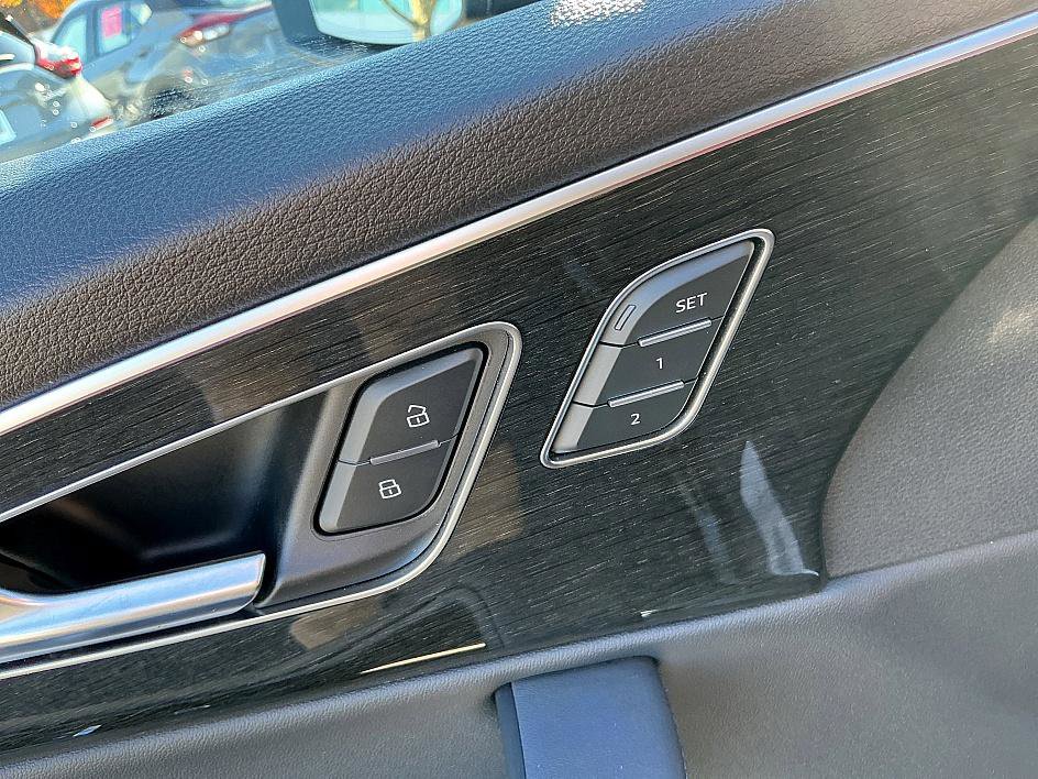 Used 2024 Audi Q7 2.0T Premium Plus image 12