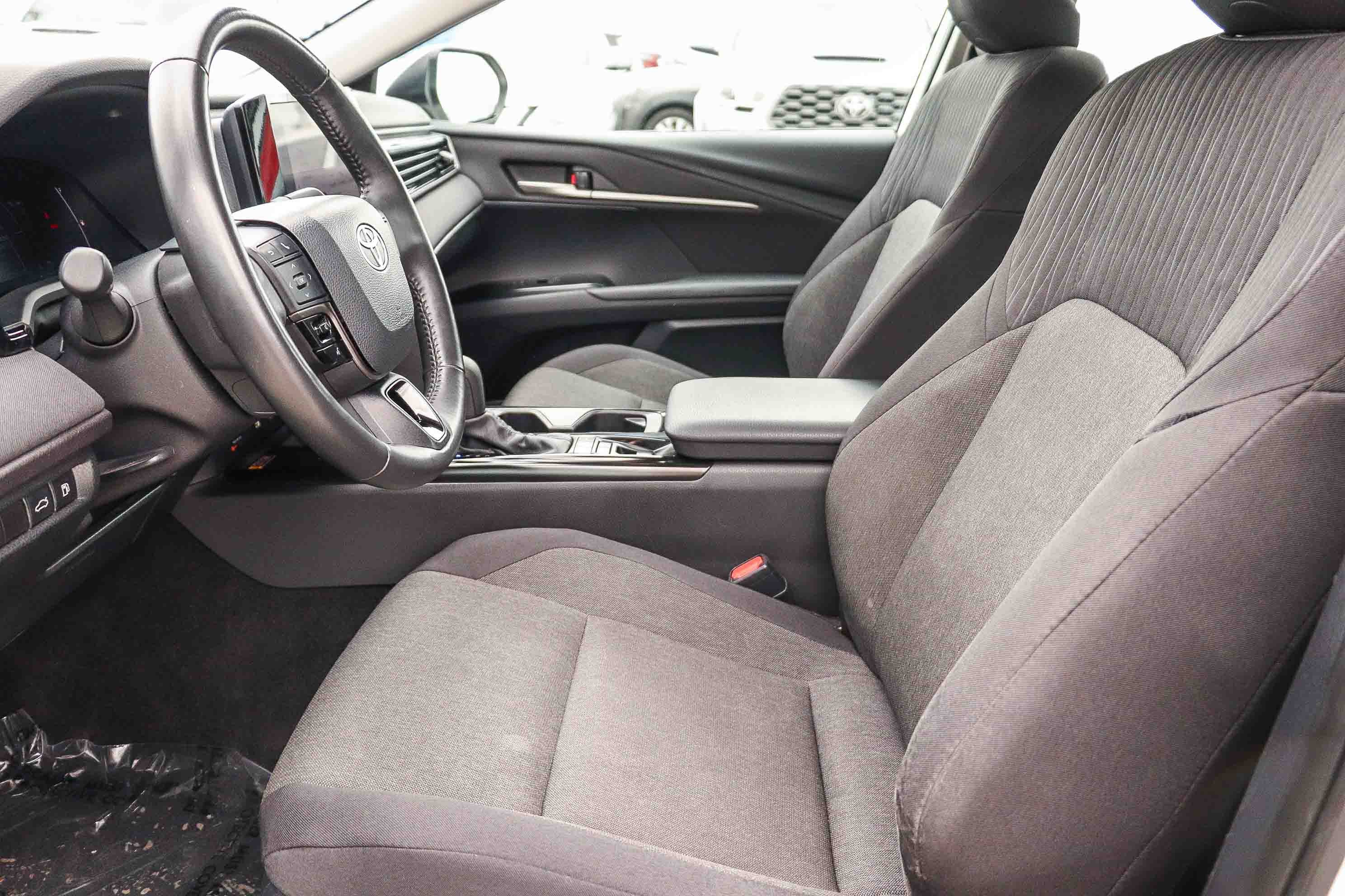 Certified 2025 Toyota Camry SE AWD/4WD image 17