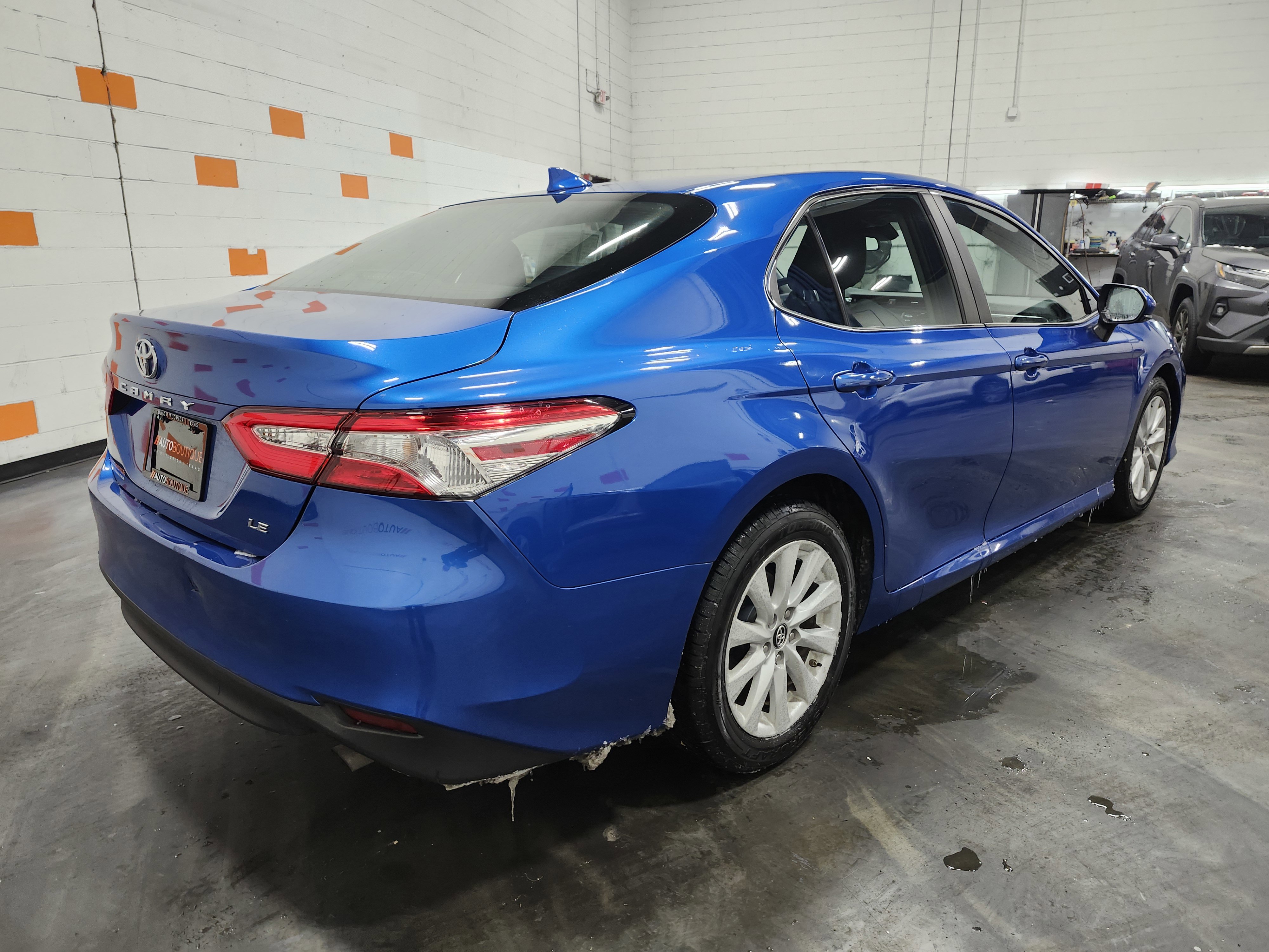 Used 2019 Toyota Camry LE image 14