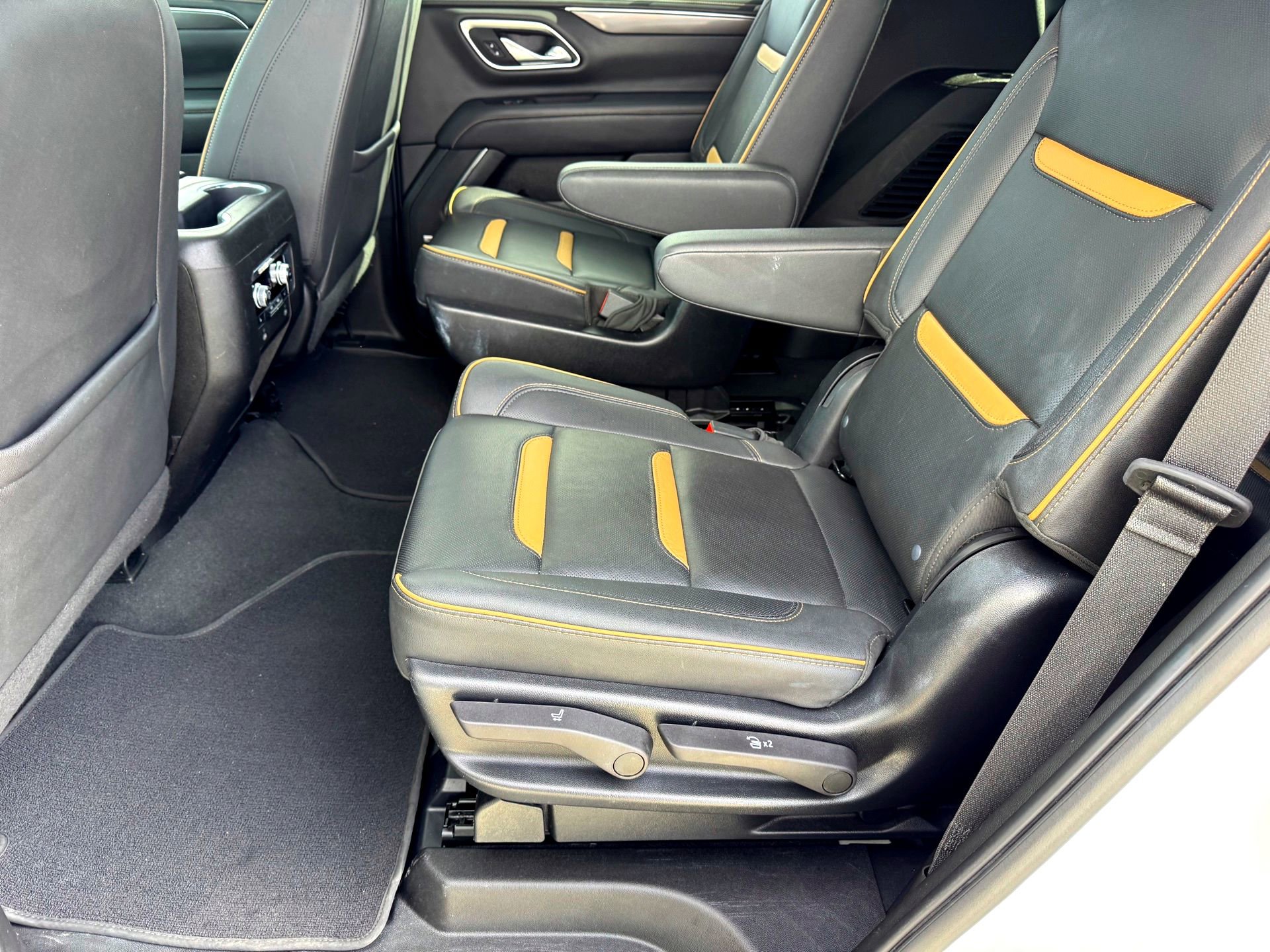 Used 2023 GMC Yukon AT4 w/ Technology Package image 20