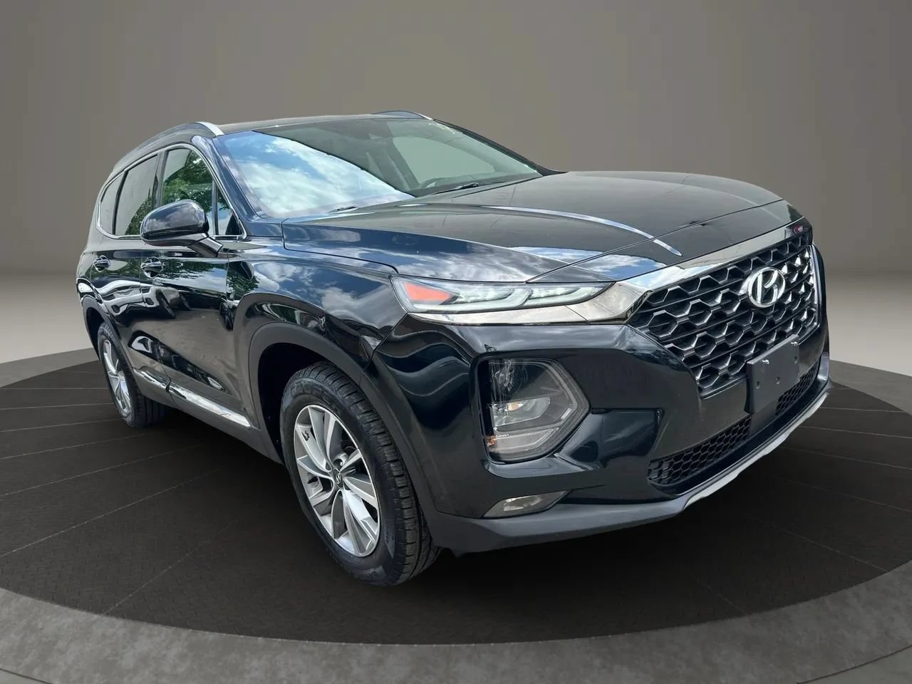 Used 2019 Hyundai Santa Fe SEL w/ Cargo Package AWD/4WD image 3