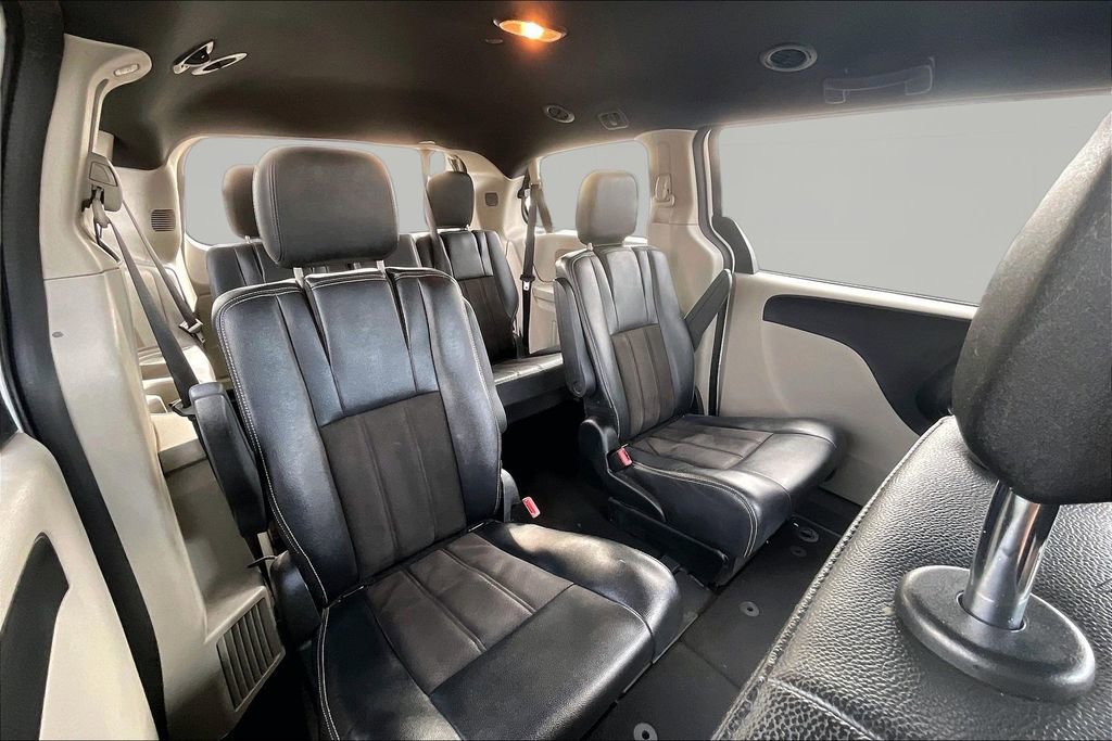 Used 2020 Dodge Grand Caravan SXT image 27