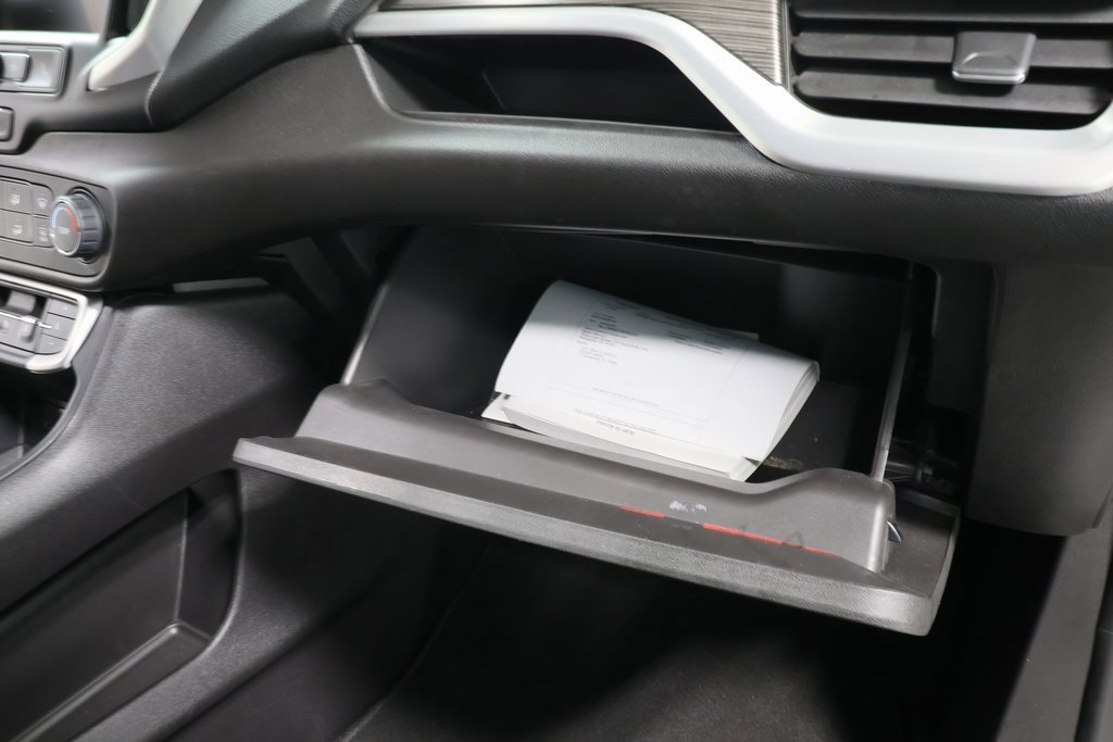 Used 2024 GMC Terrain SLE image 30