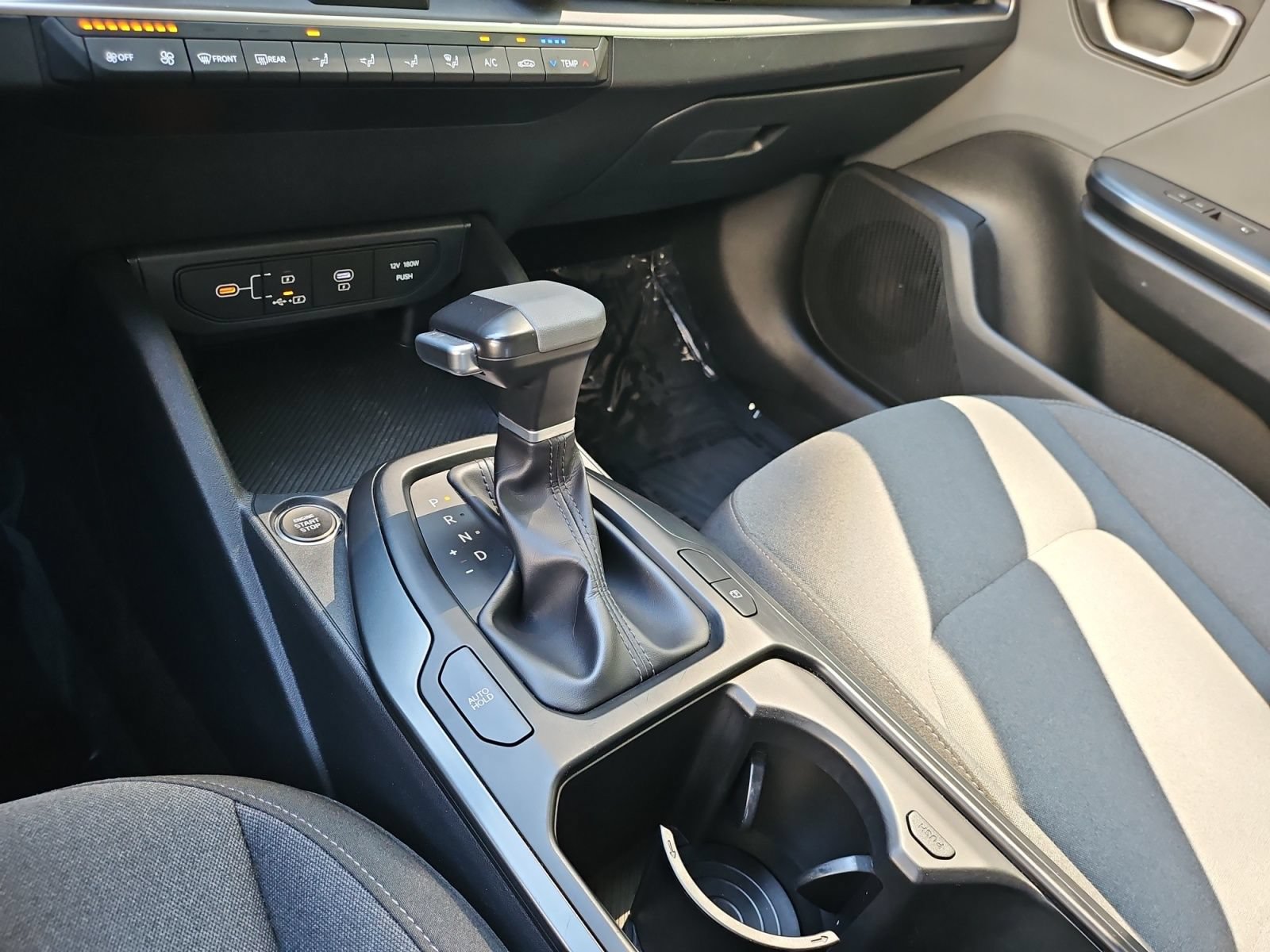 Used 2025 Kia K4 FWD image 18