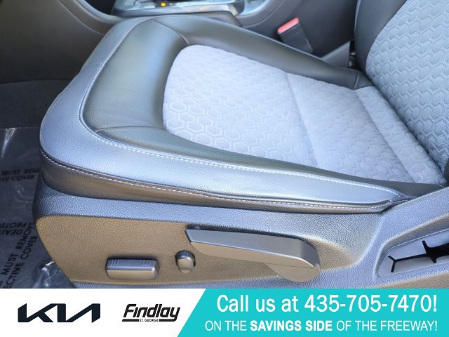 Used 2021 Chevrolet Colorado Z71 w/ Safety Package AWD/4WD image 17