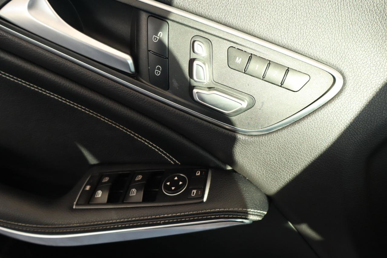 Used 2018 Mercedes-Benz CLA 250 image 28