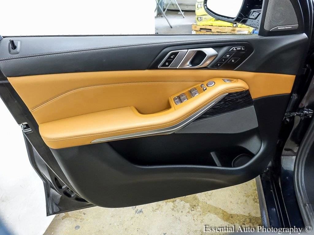 Used 2023 BMW X7 xDrive40i w/ M Sport Package image 26