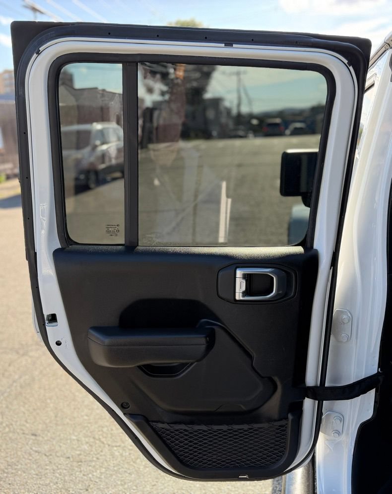 Used 2022 Jeep Gladiator Sport AWD/4WD image 16