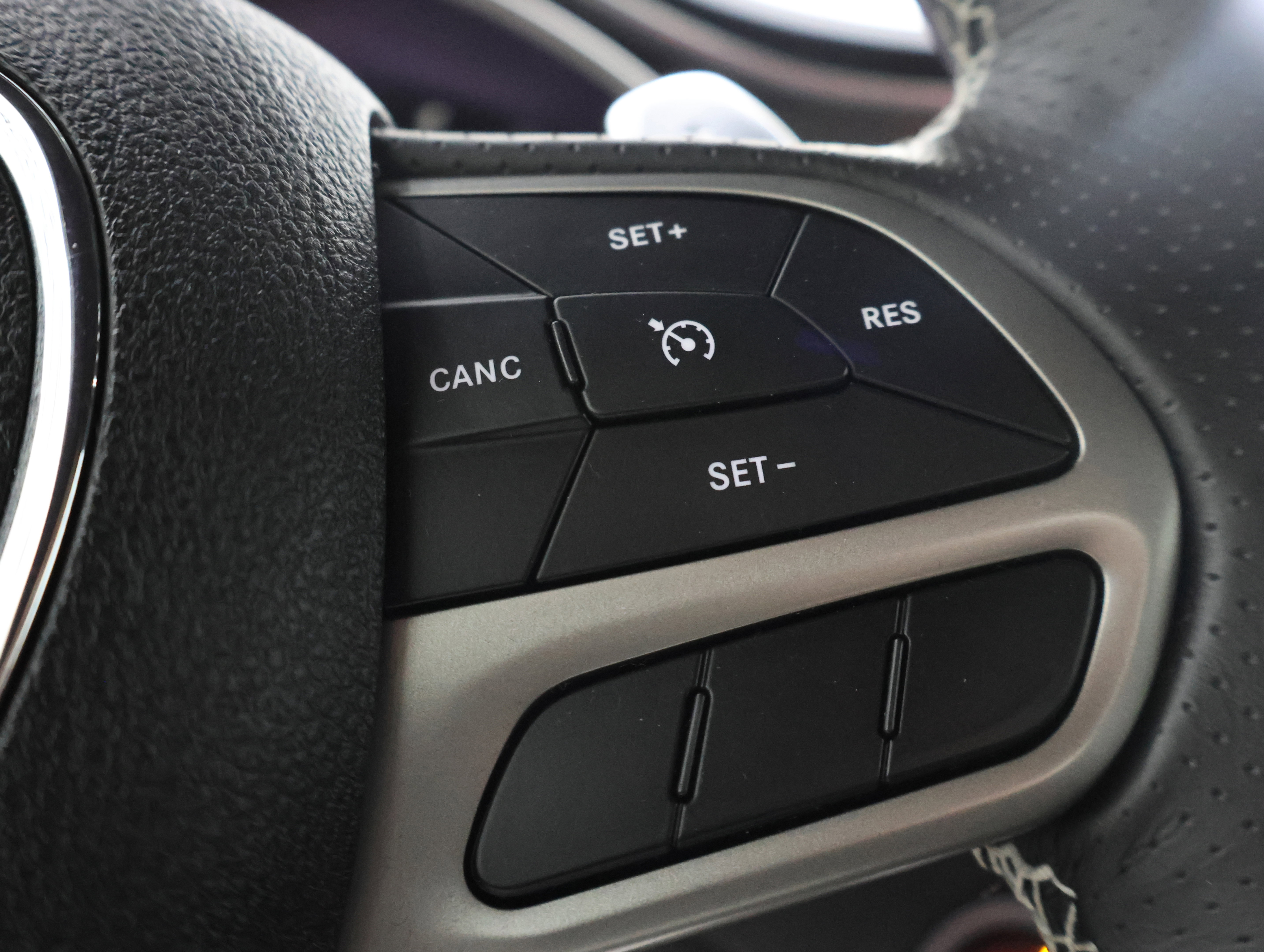 Used 2020 Dodge Challenger SRT Hellcat Redeye image 13