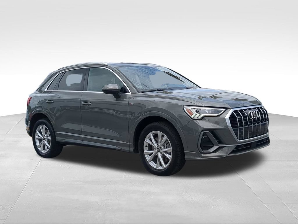 Used 2024 Audi Q3 2.0T Premium AWD/4WD image 2