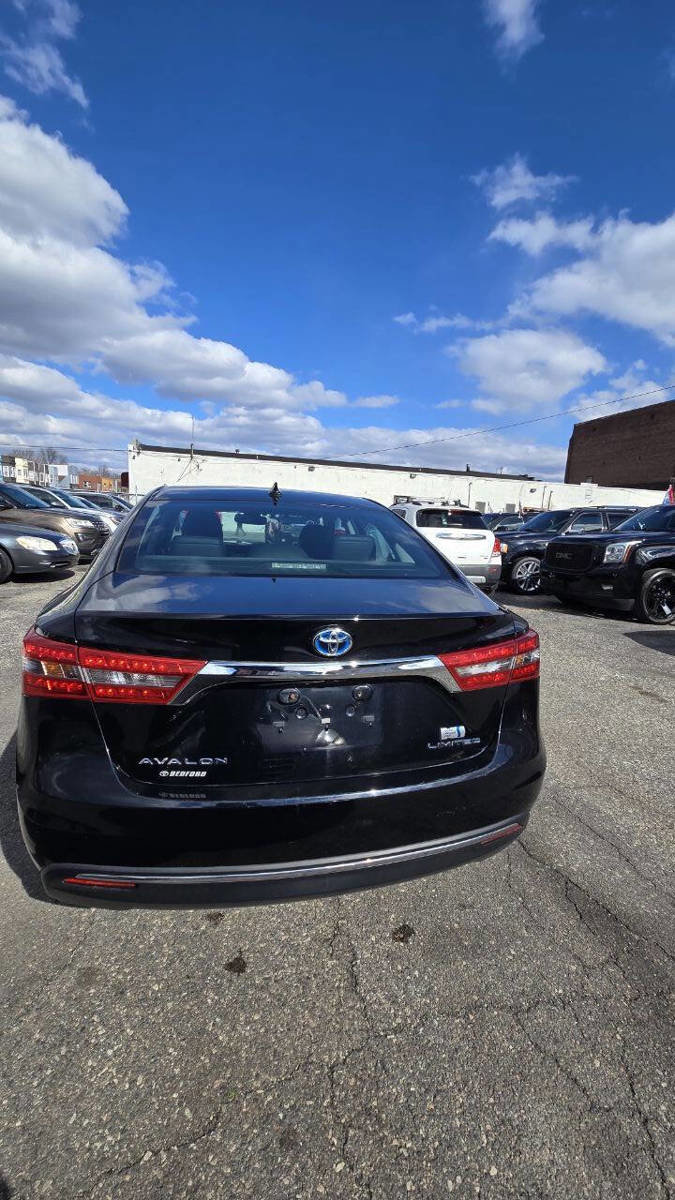Used 2016 Toyota Avalon Limited w/ Toyota Safety Sense Package image 5