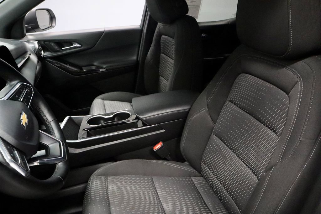 Used 2025 Chevrolet Equinox LT FWD image 25