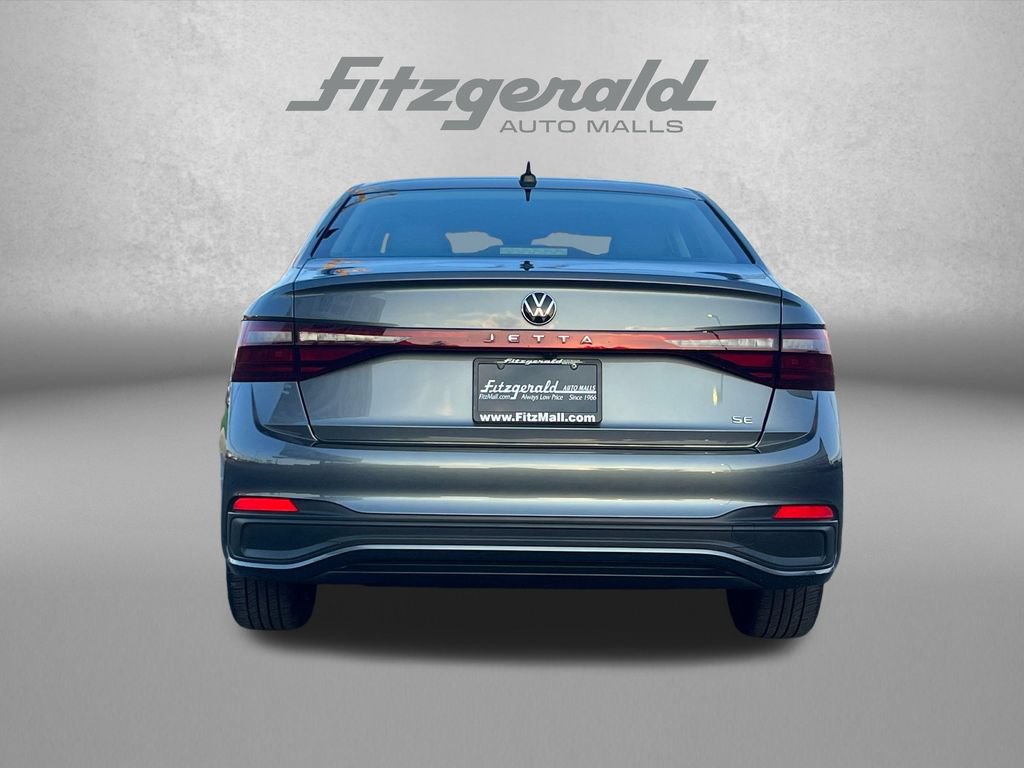 Used 2025 Volkswagen Jetta SE FWD image 7