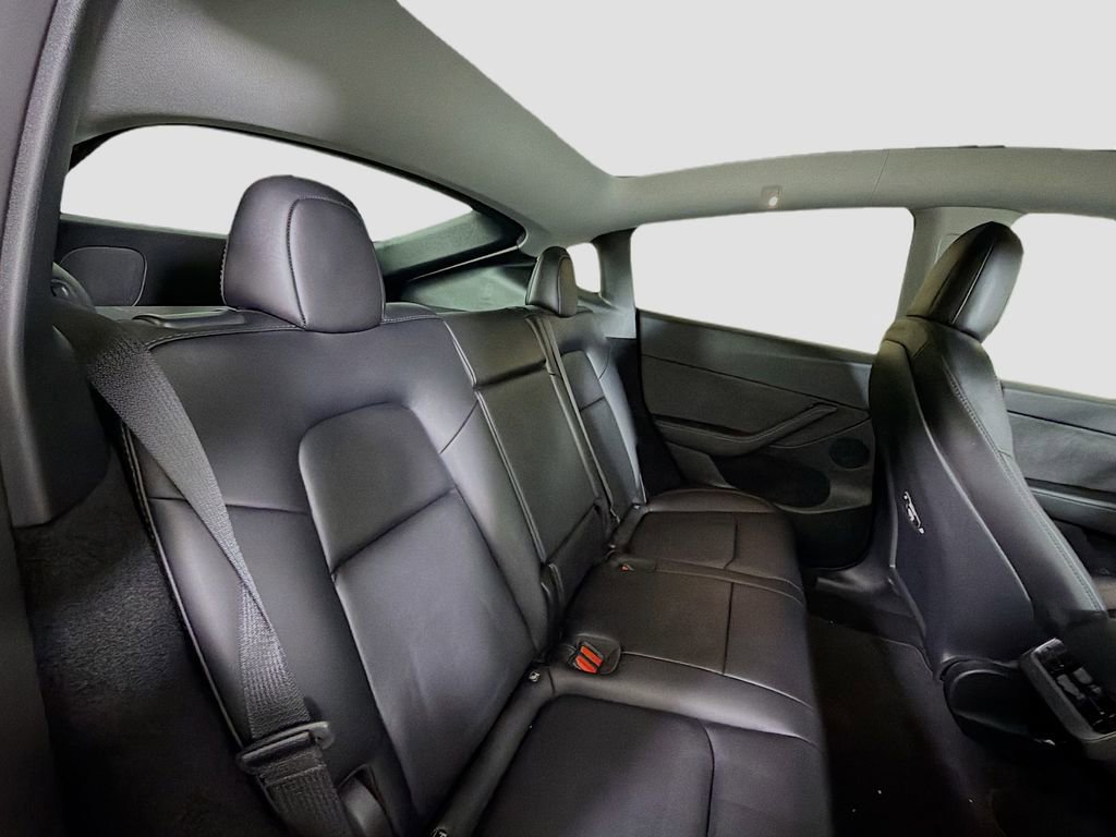 Used 2023 Tesla Model Y Performance image 28