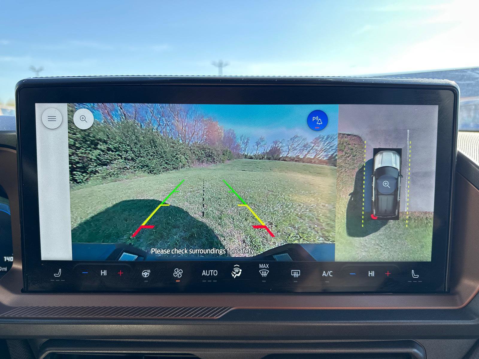 Certified 2025 Ford Bronco Sport Outer Banks w/ Outer Banks Tech Package+ AWD/4WD image 9