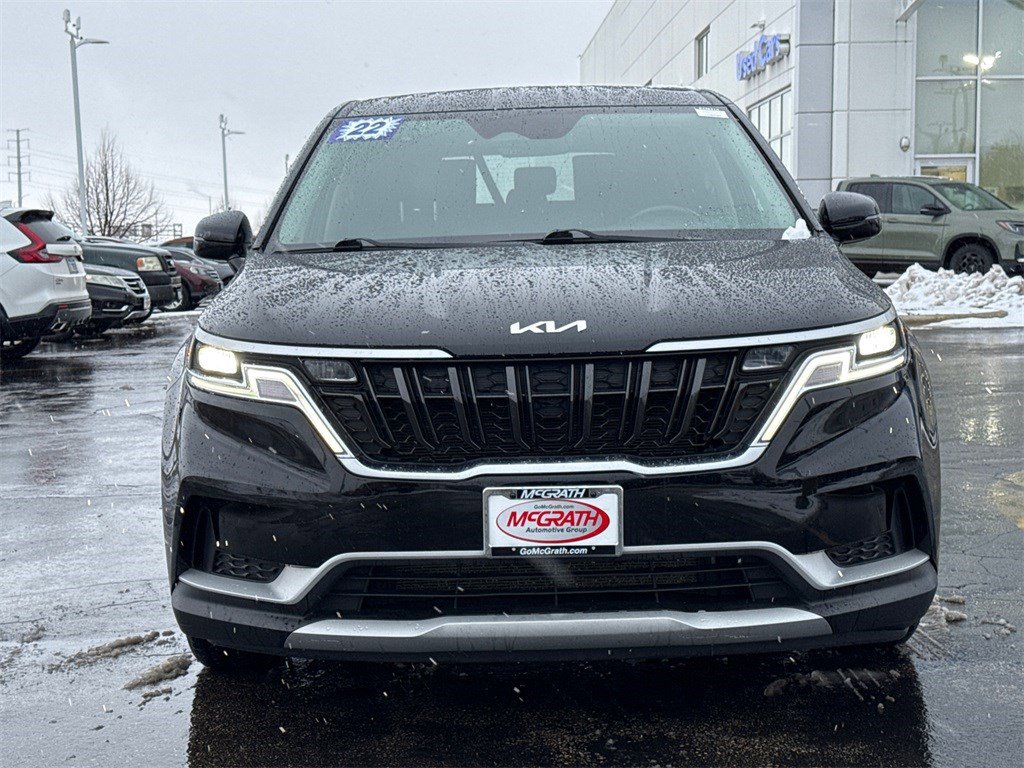 Used 2022 Kia Carnival LX image 4